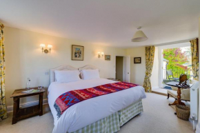 Отель The West Wing at Trevadlock Manor  Лонсестон